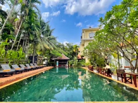 吳哥白玉蘭精品飯店 Amenities Cambodia Co.,LTD附近的飯店