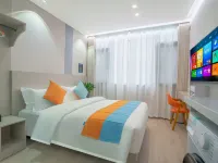 Tongxin Homestay (Kunming Railway Station Shuangqiao Night Market Style Street) Hotels near Fude Station