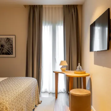 Colectia Stays Gran Vía Hotels near Gran Via