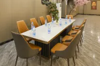 JUN YUE VI Lagos hotel（Royal Hospital,Landmark Centre） - Business