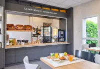 B&B Hotel Saint-Witz - Aamiainen