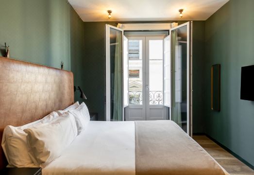 콜렉티아 스테이즈 아토차