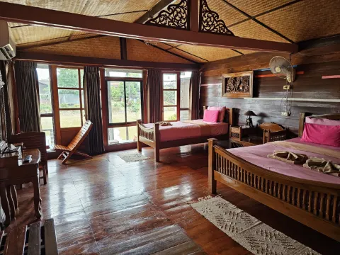 บ้านสองห้องนอนพร้อมวิวแม่น้ำ