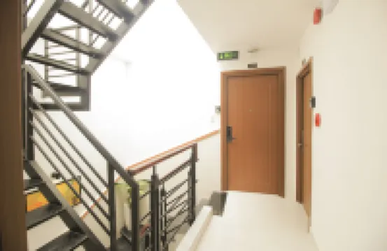 胡志明市一區德露斯託拉酒店及公寓 鄰近碧文街的酒店