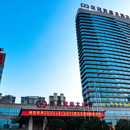 Hewitt Grand Hotel