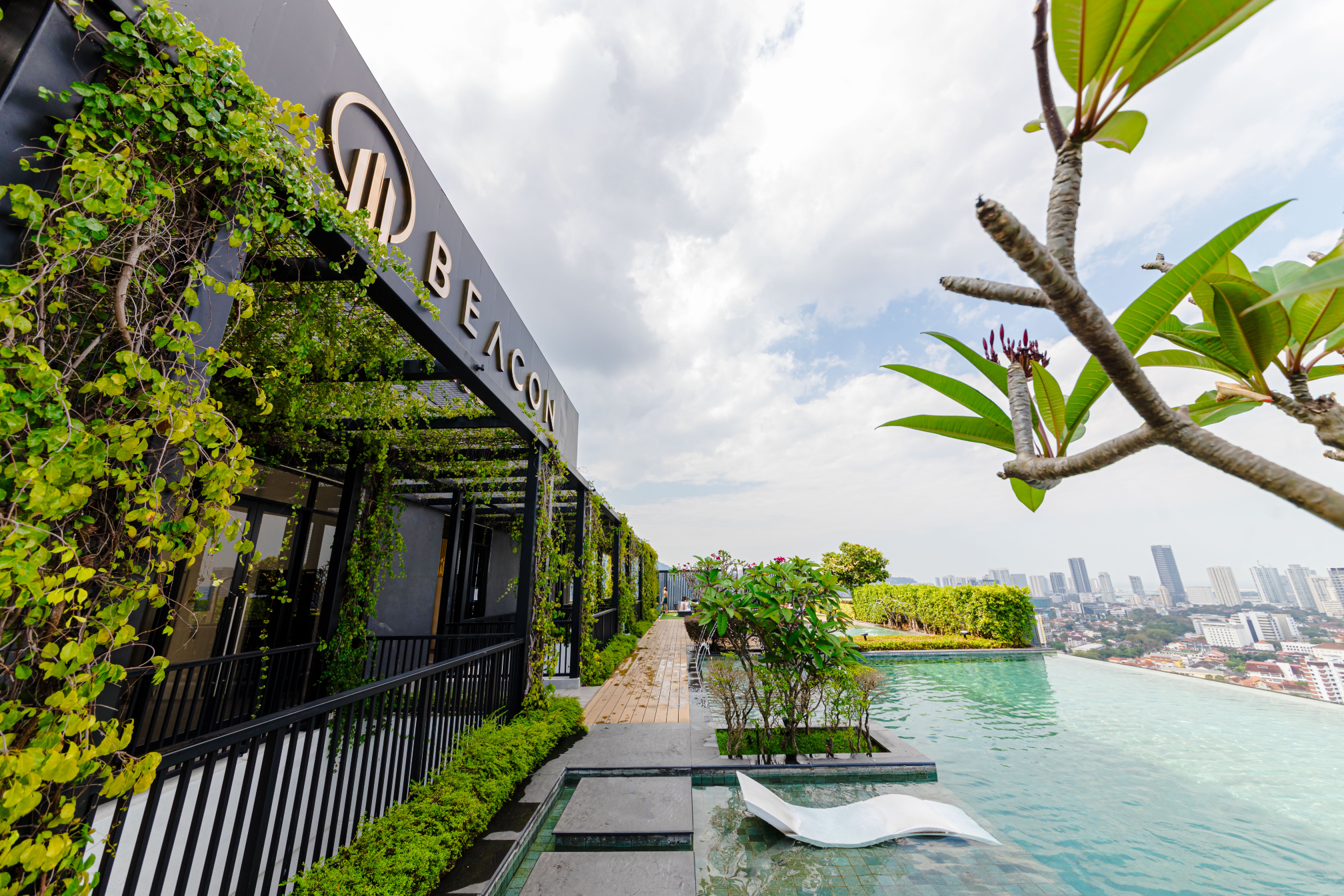 Beacon Executive Suite by Uptrend Home Hotels in George Town