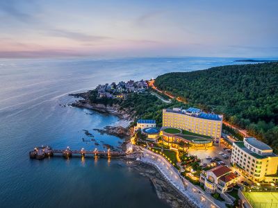 Golden Bay Hotel