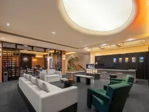 Yinmo Resort Hotel (Huangshan Yixian Hongcun Scenic Area Branch)