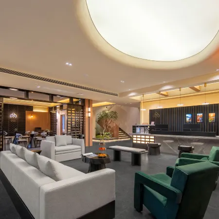 Yinmo Resort Hotel (Huangshan Yixian Hongcun Scenic Area Branch)