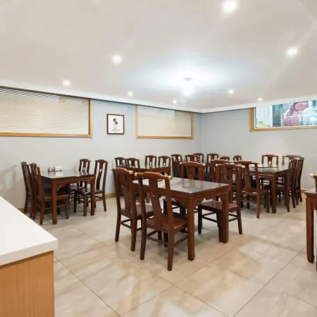 Qianmo Hotel (Dailuoding Shuxiang Temple)