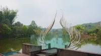Menghai Meng Bala Jingmo Landscape Hot Spring Homestay