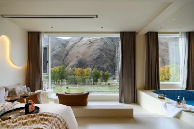 รีสอร์ททิเบต ฮาร์ทแอนด์วิว โรงแรมไลท์ลักซ์ชัวรี่ ซุปส่วนตัว โรงแรมในXinduqiao Town