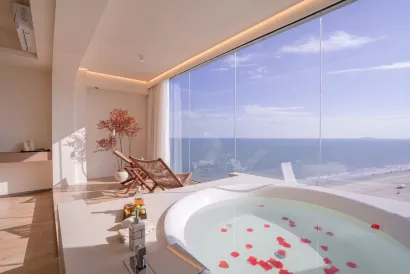 Baisite Van Gogh Sea Resort Meisu Hotel (Shanwei Poly Jinxuanwan Branch)