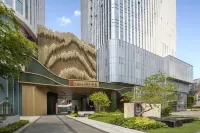 HUALUXE Zhongshan City Center