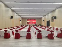 長沙中邦順瑞豪廷大酒店（勞動中路赤崗嶺地鐵站店） 鄰近树木岭的酒店
