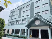 Thapae Place Hotel Hotels near Elephant Jungle Sanctuary Chiangmai