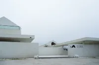 冶勒湖科考ホテル
