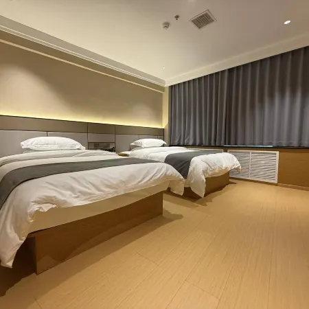 Pingliang Longdong Pearl Hotel (Gansu Medical College TiYu Park)