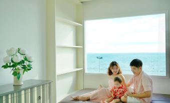 Welcome World Beachfront Resort Pattaya - Family Friendly