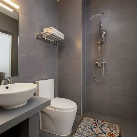 Youduoduo Hotel (North Gate of Colorful Danxia Scenic Area)