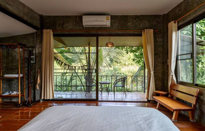 Lion Cafe Resort