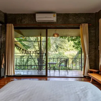 Lion Cafe Resort Hotels near Chiangmai Speedkart