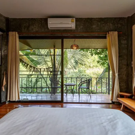 Lion Cafe Resort