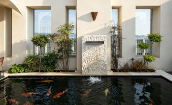Weihai Longyue International Hotel