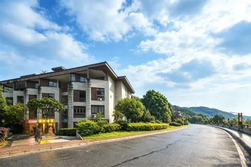 Jinmu Hot Spring Homestay (Yichun Tianmu Wenquan Valley) - parcheggio