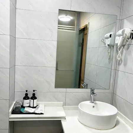Changge Yifei Business Hotel