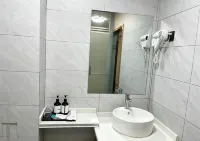 Changge Yifei Business Hotel - 2-Star