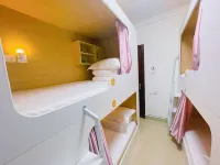 Huiyi Select · Female Only Hostel (Haikou Qilou Old Street) - 2-Star