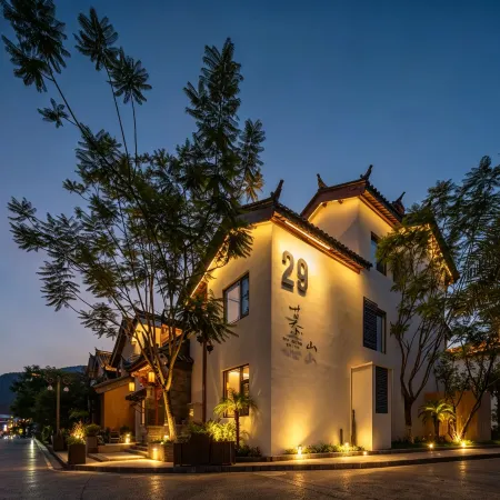 Fuxian Lake Mushan Homestay (Guanlong Town)