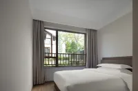 Eastern Foothills of Jinfo Vacation Apartment - Homestays