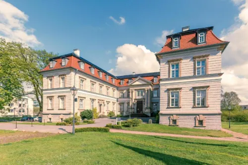 Sunday Schloss Neustadt Glewe - parking