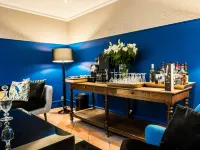 Hotel Jardin le Brea Hotel berhampiran Stesen Metro Vavin