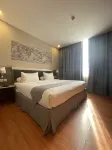 Pyramid Suites Hotel - parking
