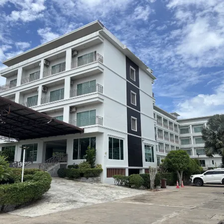 Southgate Residence Hotel