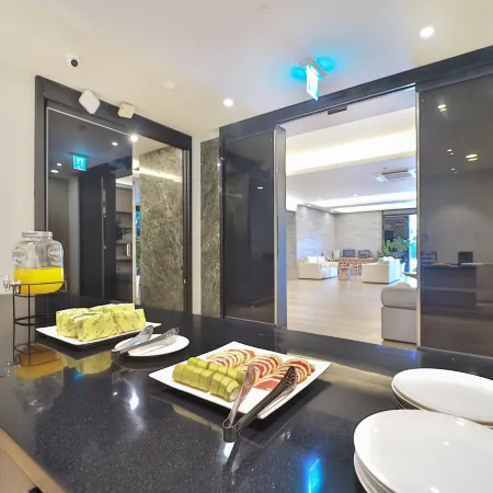 Changwon Palyongdong Hound Hotel Changwon Terminal