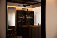 BONING · Baining · Zhenpin Hotel (Meishan Dongpo District Impression Water Street) - bar