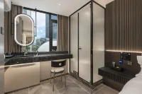 Chenji Mercure Hotel (Shenzhen Convention & Exhibition Center Chegongmiao Subway Station) - 2-Star