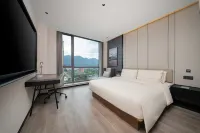 Fuzhou Minhou University Town Gaoxin Avenue Atour Hotel - موقف سيارات