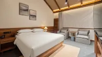 Floral Lux ·Shenxiangdu Homestay (Songhua River Bohai Millennium Fishing Village Branch) - Airport Shuttle