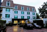 Palette Marquise Boutique Hotel - 駐車場