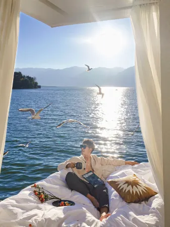 ARCADIA  SEAVIEW DESIGN HOTEL