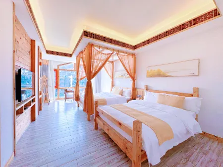 Hu'er Caowu Riverview Guesthouse