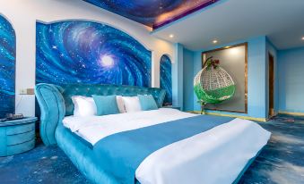Xinzheng Dragon Palace Theme Hotel