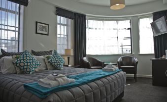 Law Courts Hotel