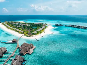 Heritance Aarah - Premium All Inclusive - 40 Minutes Away from Male by Seaplane