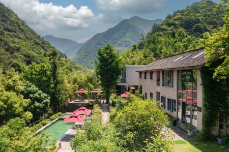 Xishan Shendu Hostel Отели рядом с достопримечательностью «Baiyunyuan»